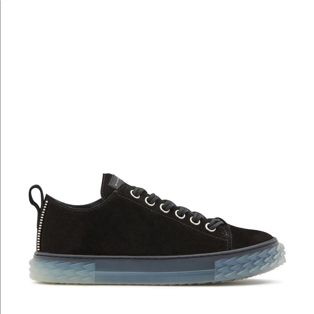 Shoes - Picture 3 of 4